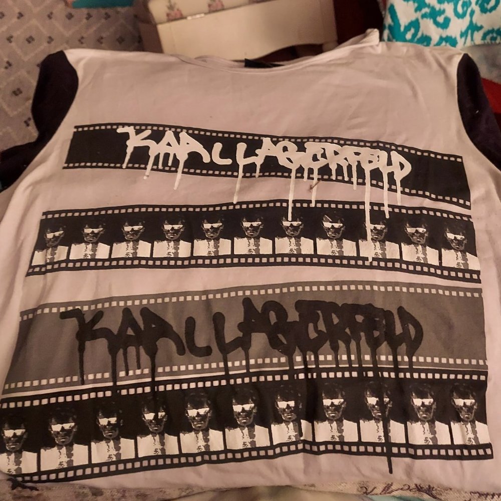 Karl Lagerfeld for Macy's Black & Grey Graffiti Print Tee Shirt, Size Small